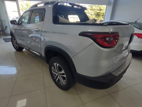 Imagen 9 de 23 de Fiat Toro 2017 2.0 Volcano 4x4 At Premiun