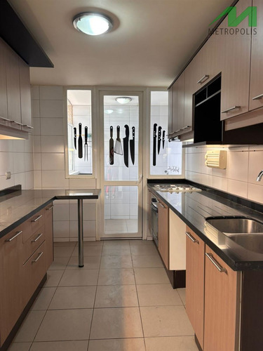 Departamento En Venta De 2 Dorm. En Las Condes