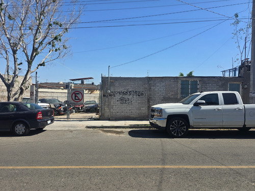Terreno Comercial En Avenida Importante Col. Casa Blanca Con 36 Ml Sobre Calle Graciano Sánchez