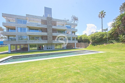 Apartamento En Alquiler - Punta Del Este- Ref: 3633