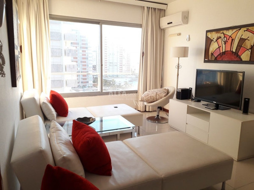 Imagen 13 de 30 de Apartamento En Venta, Edificio A Metros De Playa Brava