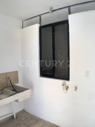 Casa En Venta En Blvd. Delta #2913, Col. Desarrollo El Potrero, León, Gto.