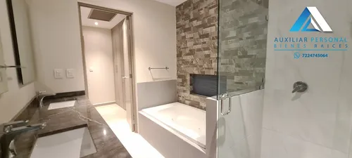 Casa De Una Sola Planta Con Carriles De Nado En Venta O Renta Metepec