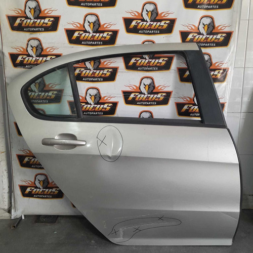 Puerta Trasera Derecha Peugeot 408 Con Detalle