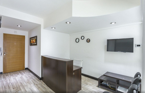 Venta Lomas De Zamora Oficina Super Luminosa 45m2, Al Frente Sobre Av. Hipolito Yrigoyen!