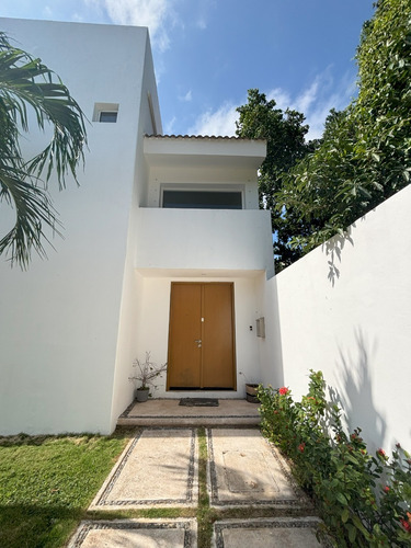 Casa Sm19 C/ 3 Recamaras, Alberca, Jardin, En Privada C/ Áreas Verde Y Seguridad