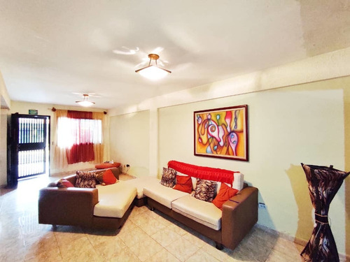 Imagen 5 de 14 de Townhouse En Villas Del Este