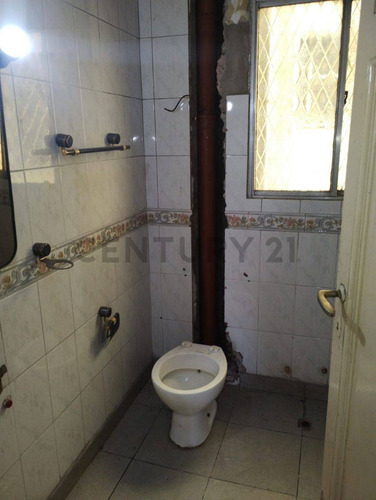 Venta De Departamento 4 Ambientes En La Boca, Capital Federal