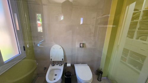 Casa 4 Dormitorios, Pileta , Jardin , Cerca Del Centro