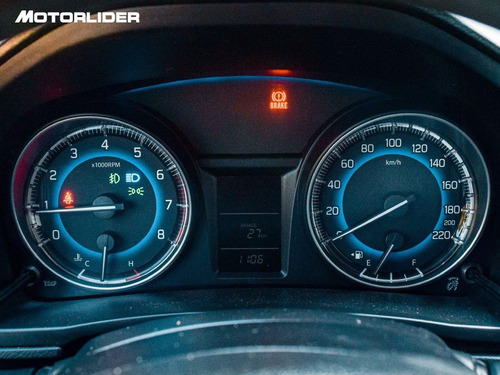 Imagen 15 de 25 de Suzuki Baleno Gl 1.4 Extra Full | Permuta / Financia