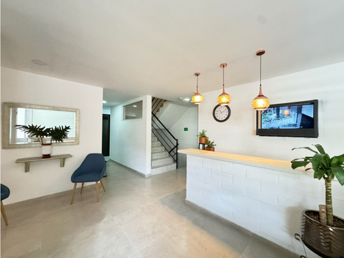 Apartamento, Laureles Hermoso Con Parqueadero