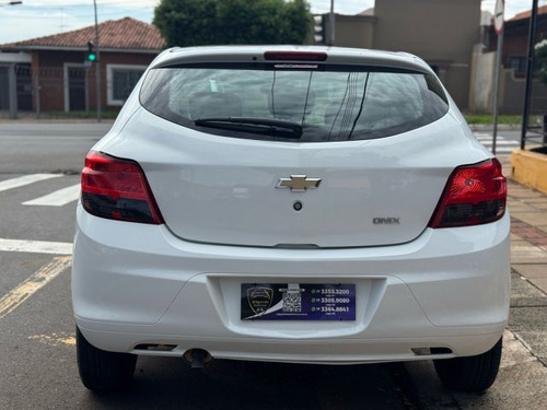 Chevrolet Onix Onix 1.0 MPI JOY 8V FLEX 4P MANUAL
