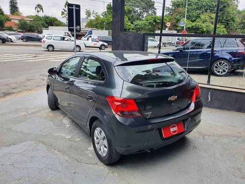 Imagem 3 de 10 de Chevrolet Onix 1.0 Mpfi Joy 8v Flex 4p Manual
