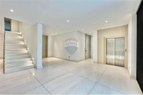 Exclusivo Dúplex Con Jardín, Piscina En San Damián