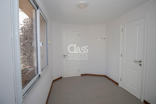 Imagen 27 de 30 de Venta Apartamento En Punta Carreta, Frente Al Club De Golf.
