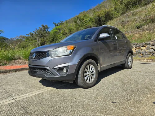 SsangYong Korando 2.0 C Gasolina 4x4