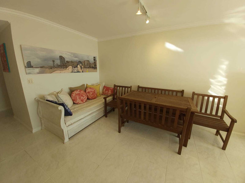 Apartamento En Venta De 3 Dormitorios En Playa Mansa