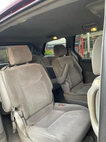 Toyota Sienna Le 2004