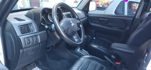 Mitsubishi Pajero TR4 2.0 Flex Aut. 5p