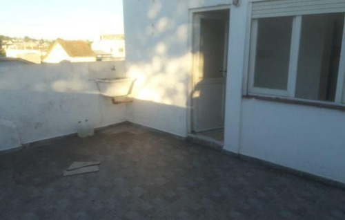 Excelente Departamento De 3 Amb A La Calle Con Amplia Terraz