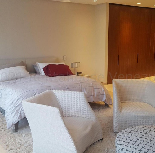 Imagen 14 de 20 de Se Vende Estupendo Apto De Lujo Con 600 M² Amoblado..inf. Ma.fda. Varela 0424-1045413