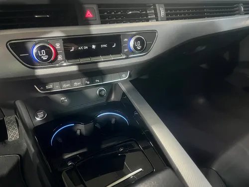 Audi A4 AUDI A4 TFSI MHEV advance TP TURBO