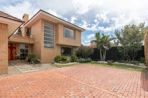Casa En Arriendo/venta En Canelon. Cod A20472