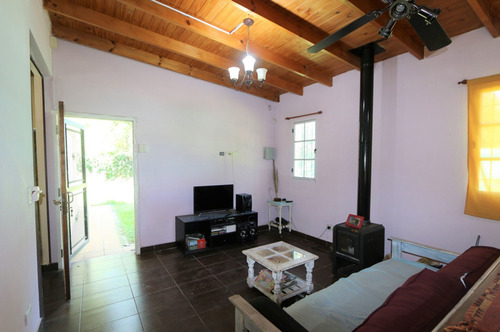 Imagen 4 de 30 de Venta Casa Quinta Virrey Del Pino Extenso Lote. Si Algo Nos Dejó La Pandemia Es La Necesidad De Vivir Con Espacio, Naturaleza Y Disfrutando De La Familia. Un Entorno Ideal Para Tu Gente. Inmobiliaria