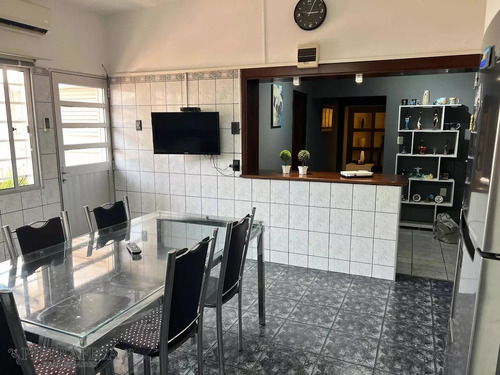 Casa Y Local En Venta, 3 Dormitorios, 2 Baños, Patio Y Cochera-argerich- Unión,