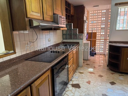 Amplio Apartamento En Venta En Prados Del Este, Mls #25-18966