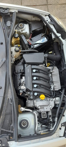 Imagen 18 de 22 de Renault Kangoo 2016 1.6 Furgon Ph3 Gran Confort Lc
