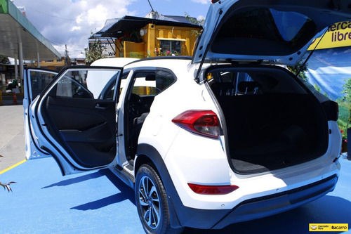 Hyundai Tucson 2.0 Gl Premium 4x2