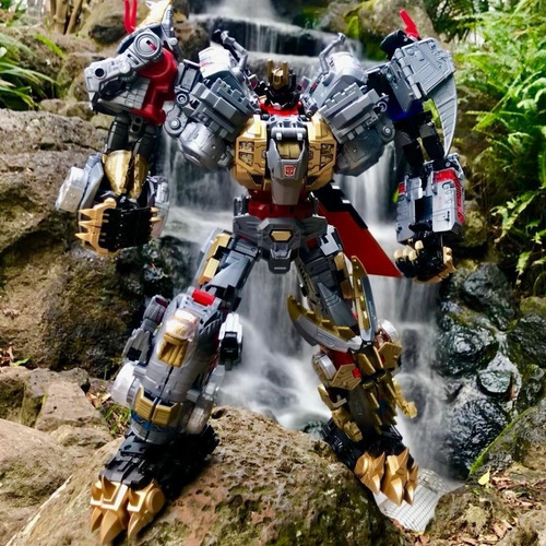 Transformers  Dinobots Vulcanicus 45cm