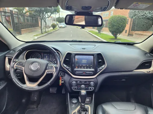 Jeep Cherokee 3.2 Longitude