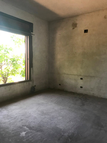 Imagen 6 de 8 de Local Con Departamento En Merlo
