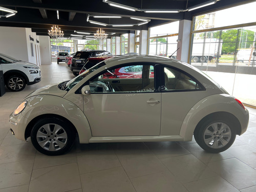 Volkswagen New Beetle 2.0 Luxury