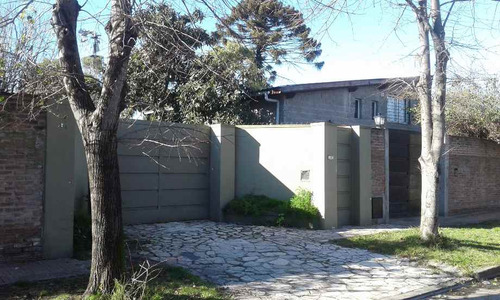 Casa En Venta En Castelar Norte