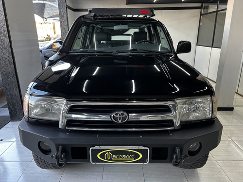 Toyota Hilux SW4 3.0 4X4 8V TURBO DIESEL 4P MANUAL