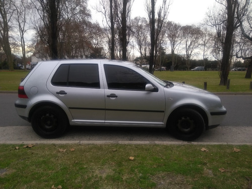 Volkswagen Golf 1.6 Format