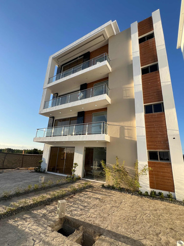 Apartamento Ubicados En El Residencial Romana Del Oeste