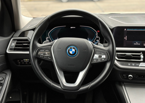 BMW Serie 3 330E Urban