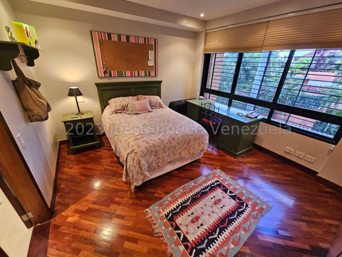 Ms: 25-1195 Se Vende Amplio Y Hermoso Apartamento En Planta Baja, En El Country Club. A=380m2, 3h, 5b, 3p.