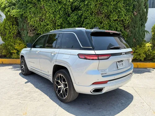 Jeep Grand Cherokee 5.7 V8 L Summit 4x4 At