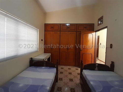 Imagen 5 de 15 de Leida Falcon Rentahouse Vende Casa En Las Chimeneas Valencia 22-4066 Lf