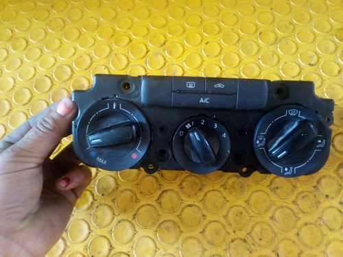Control A/c Volkswagen Bora Mod 2008 (Usado)