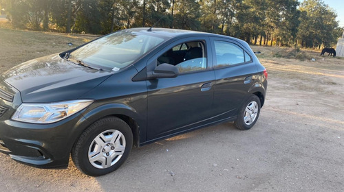 Imagen 8 de 17 de Chevrolet Onix 2017 1.4 Joy Ls + 98cv