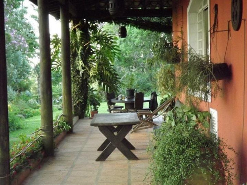 Chácara Para Venda Com Uma Casa Grande No Topo Da Montanha