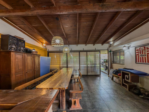 Casas En Venta Con Parque Y Pileta City Bell