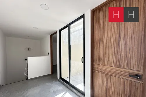 Casa En Venta En Lomas De Angelopolis Iii