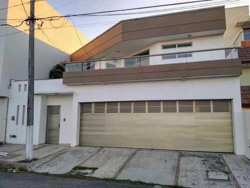 Imagen 1 de 12 de Casa Sola En Renta Costa De Oro